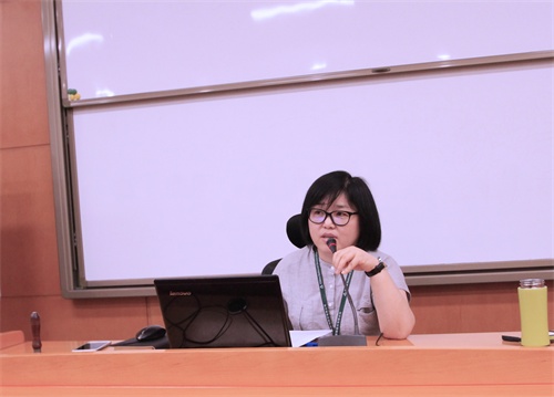 企管部举办《建筑装饰科技创新与企业经营管理》培训