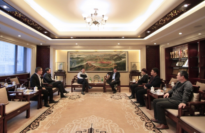 北新建材董事长王兵一行来访中国装饰