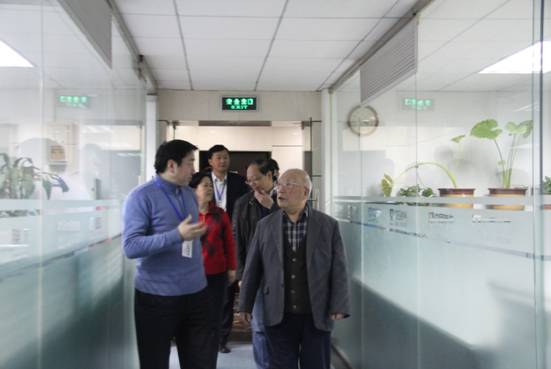 中装协顾问张恩树老先生莅临我公司指导工作